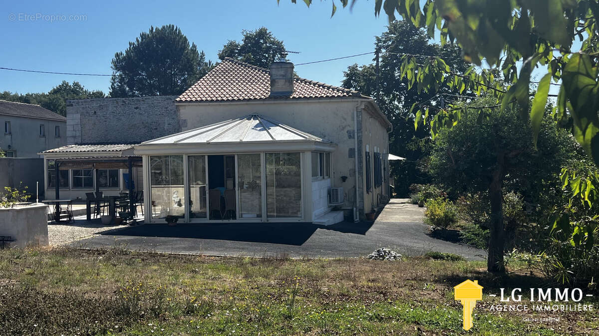 Maison au calme, 3 chambres, piscine, jardin proche Mirambeau - photo 2