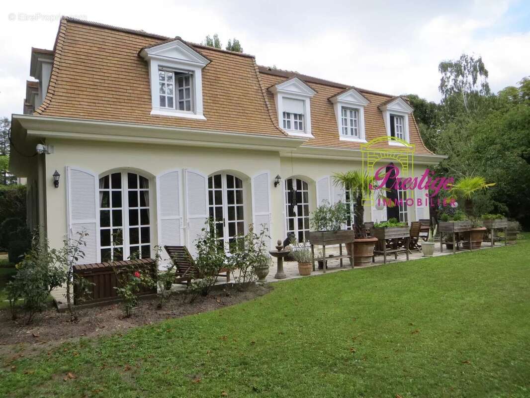 Maison à MAISONS-LAFFITTE
