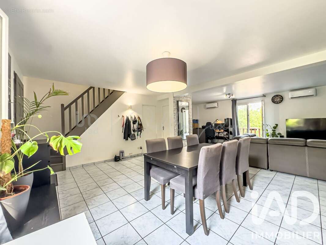 Maison 106 m² à Argenteuil  - photo 4