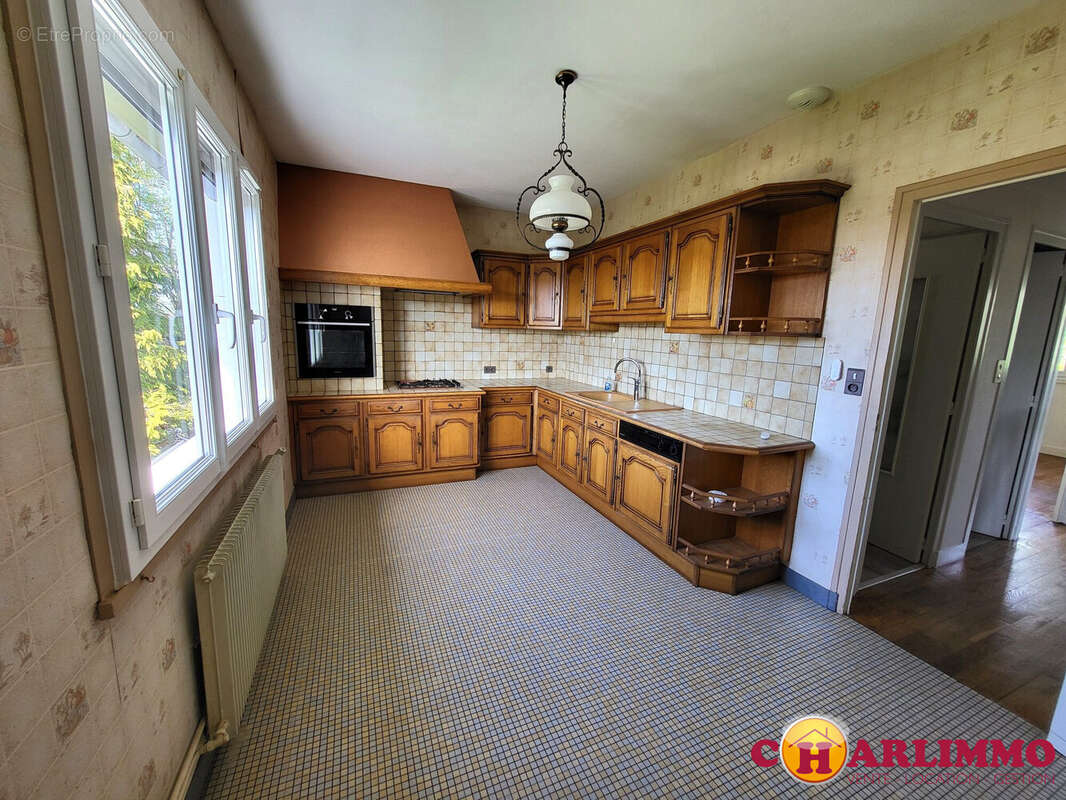 Maison à SAINT-JUNIEN