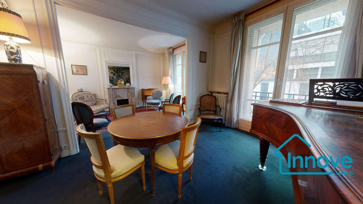 Appartement à PARIS-15E