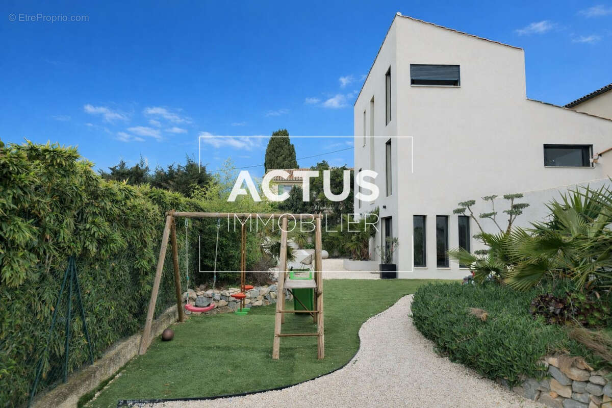 Maison à SALON-DE-PROVENCE