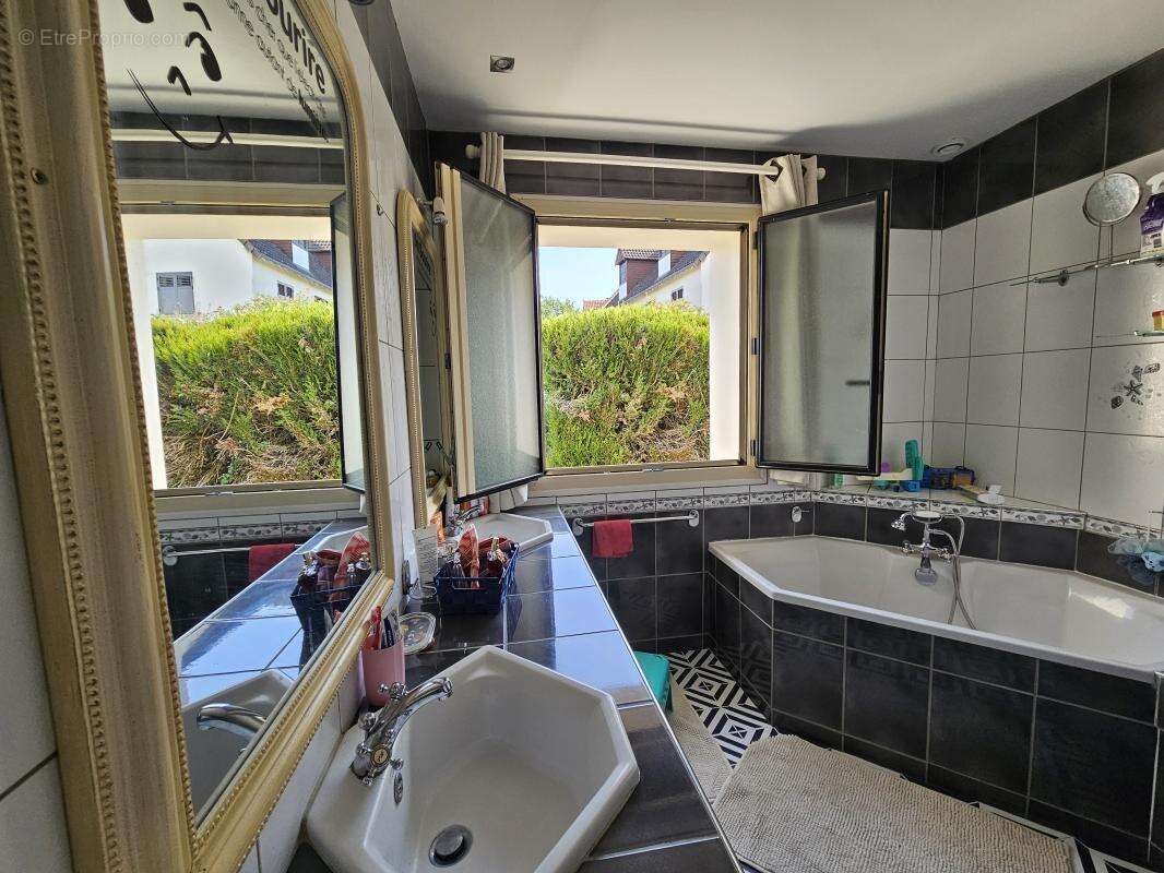 Maison 280 m² à Glenic  - photo 13