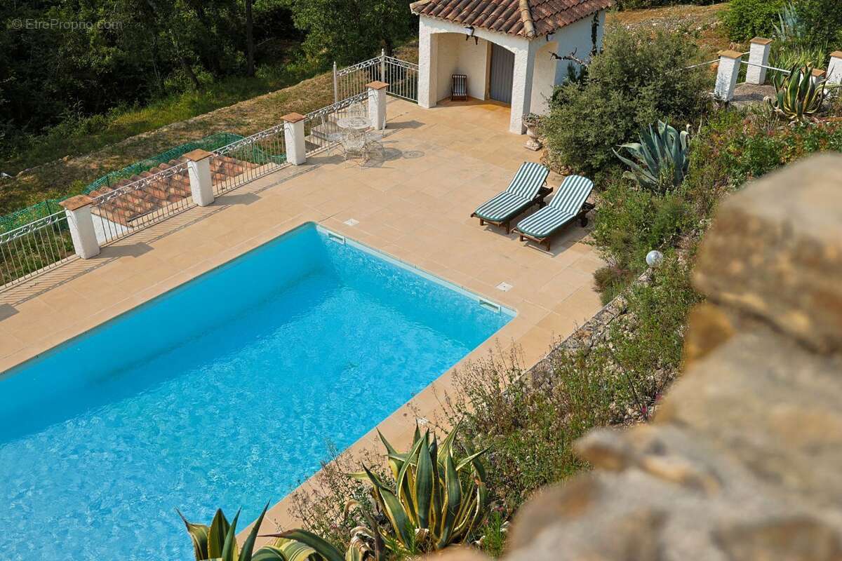 Maison à SAINT-ANTONIN-DU-VAR