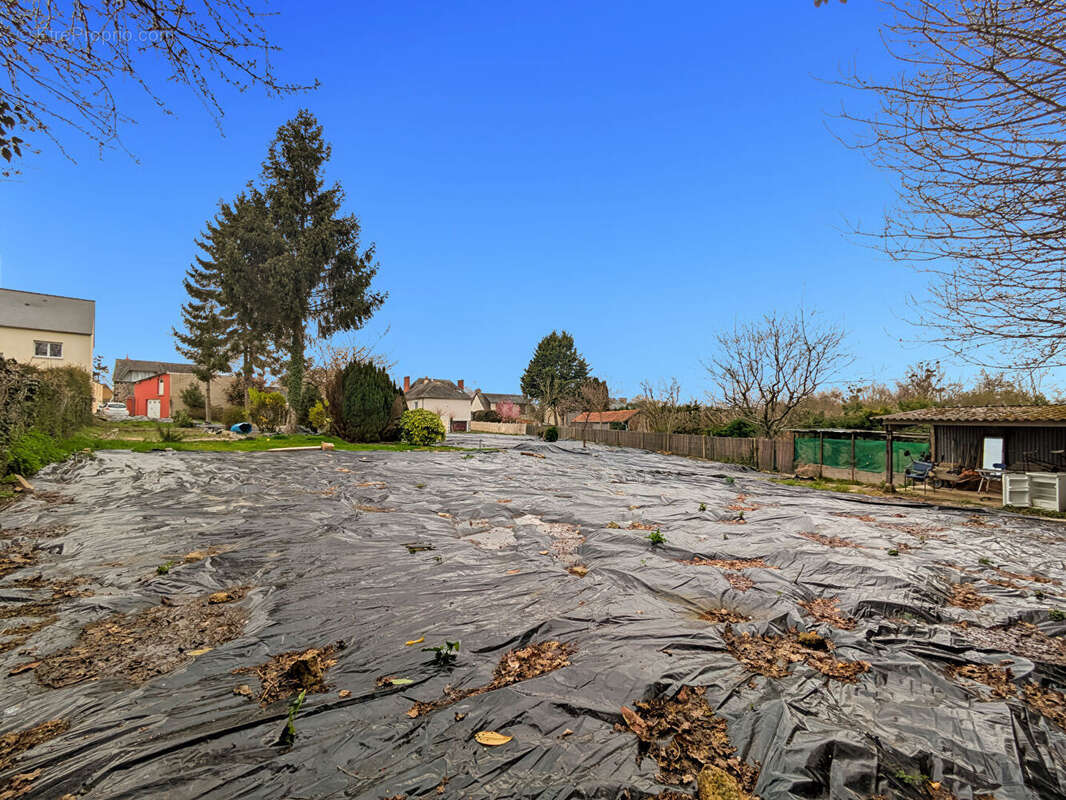 Terrain à SAINT-DOMINEUC