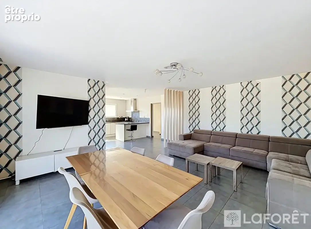 Villa 4 chambres de 126 m² sur 846 m² - Cers - photo 2