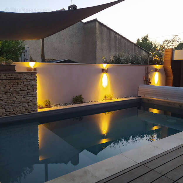 Maison à L&#039;ISLE-SUR-LA-SORGUE