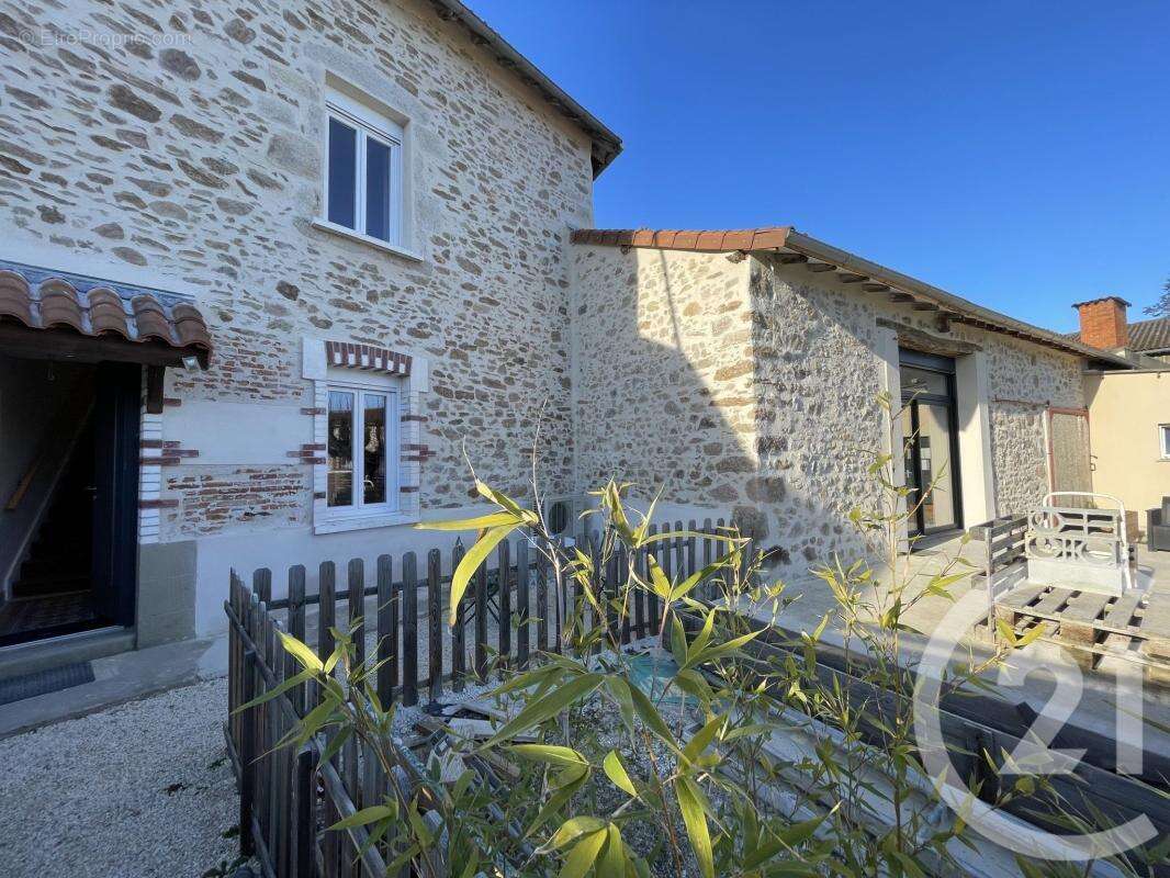 Maison à FEYTIAT