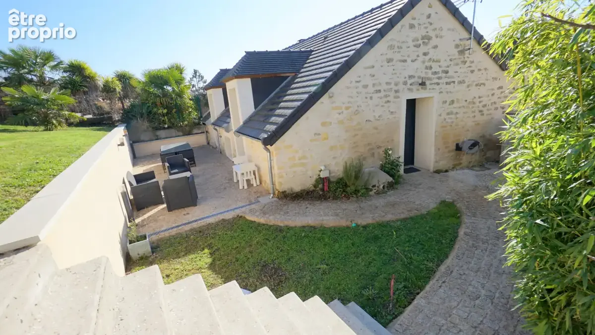 Maison à MEZY-SUR-SEINE