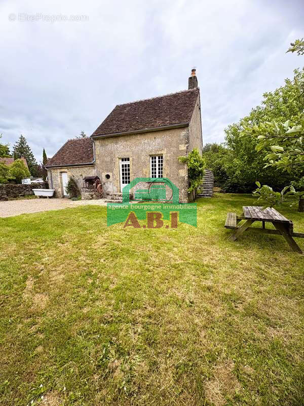 Maison à PREMERY