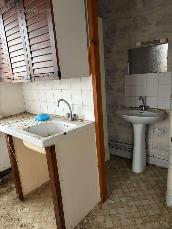 Commerce à VIMOUTIERS