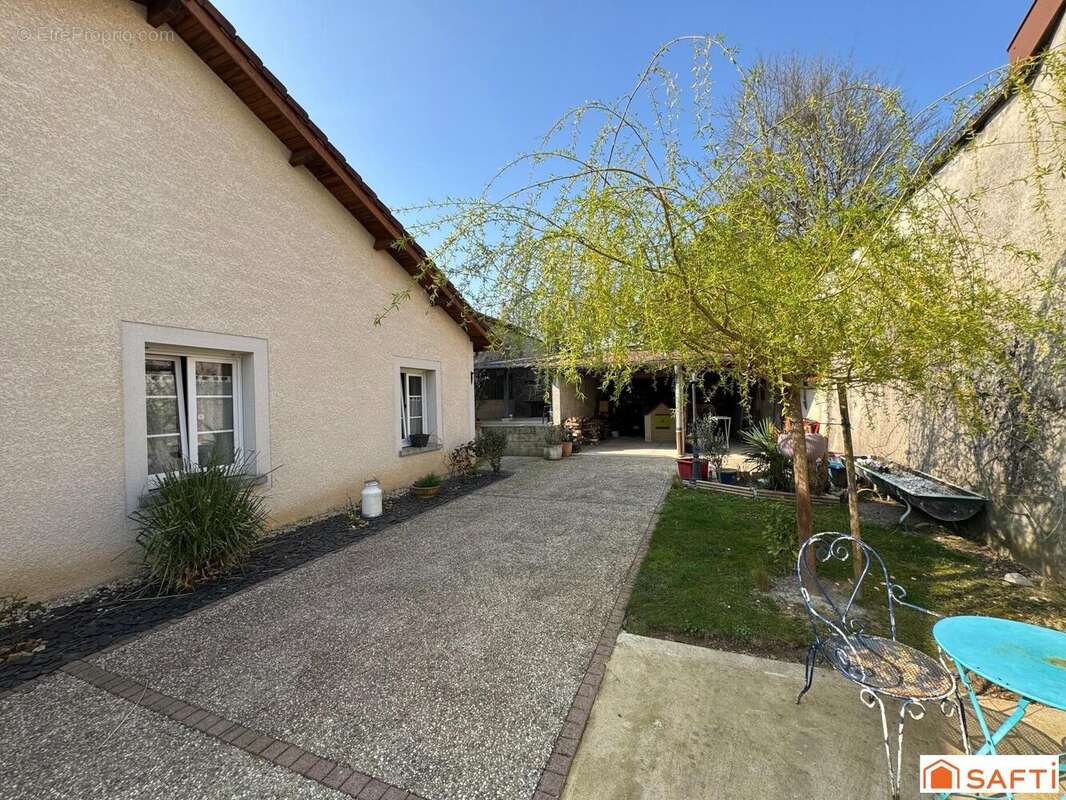 Photo 9 - Maison à ROMAGNE-SOUS-MONTFAUCON