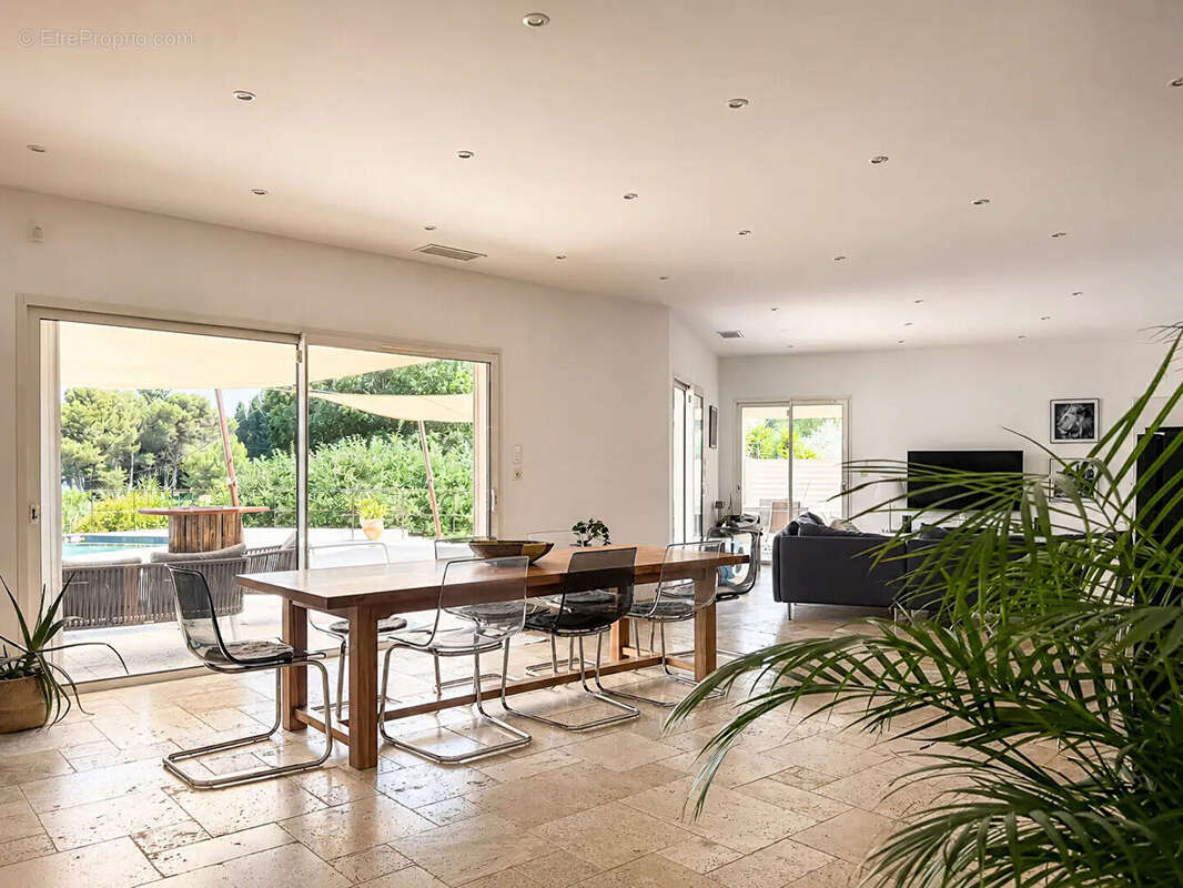 Exclusivite  istres villa 180m² / 2 832 m² de terrain - photo 9