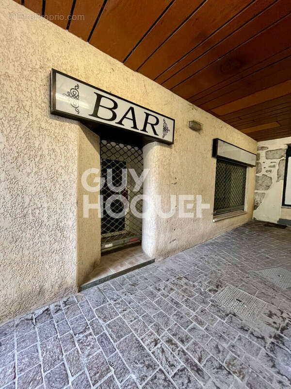 Commerce à AIX-LES-BAINS