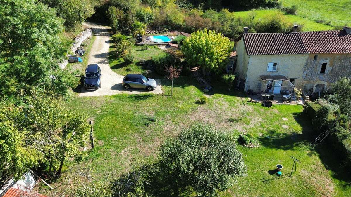 Maison à SAINTE-ALVERE