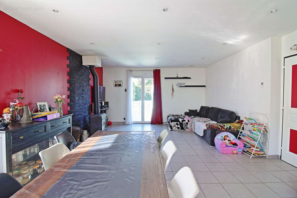 Maison à CHAMPIER