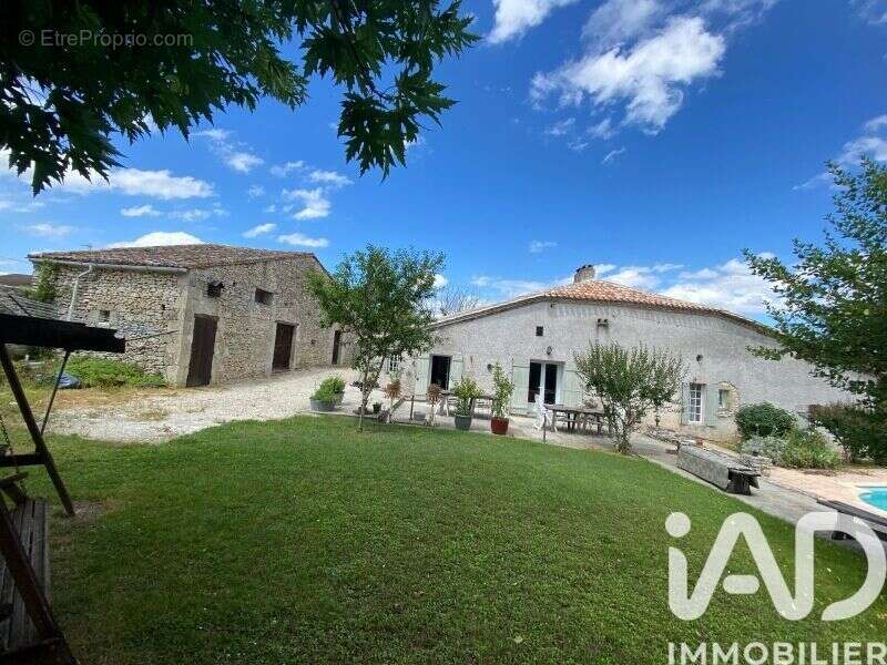 Maison 200 m² à Razac-De-Saussignac  - photo 2