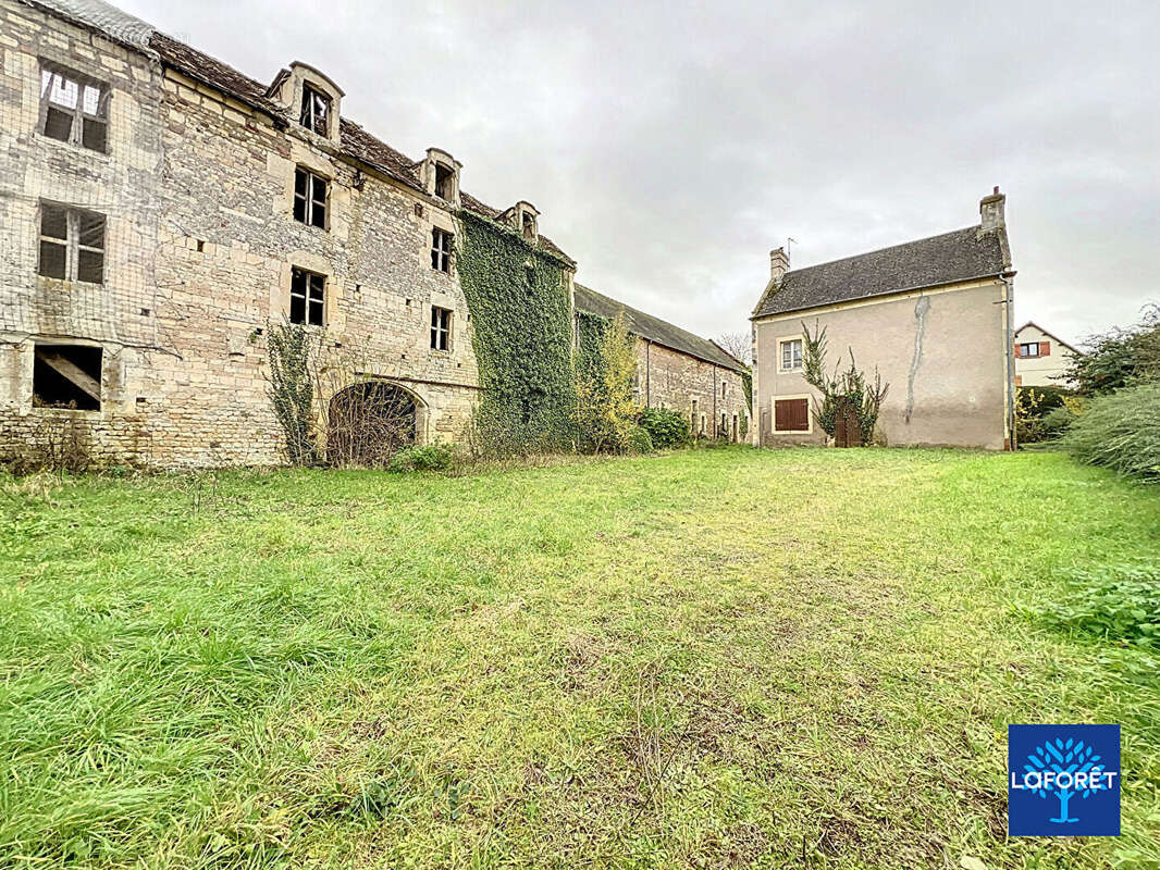 Maison à LAIZE-LA-VILLE