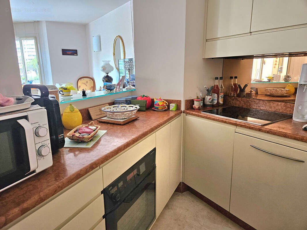 Appartement à MANDELIEU-LA-NAPOULE