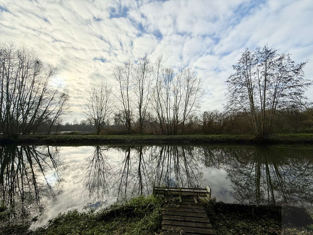 Terrain à VOYENNES