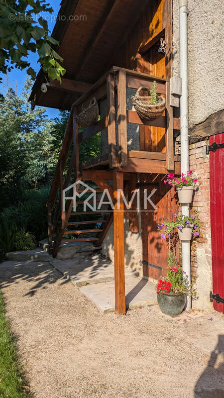 Maison à CHARNECLES