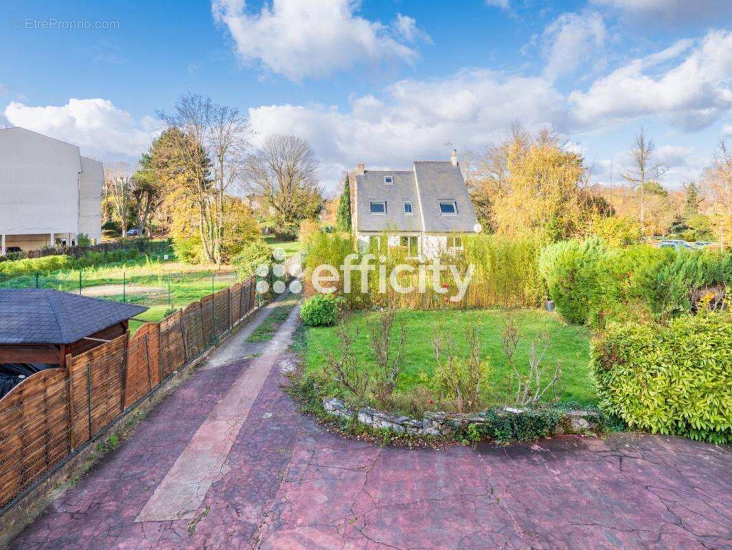 Maison à BRY-SUR-MARNE
