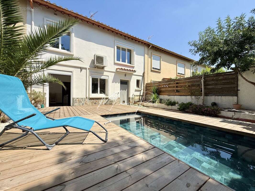 Maison 95 m² à Saint-Esteve  - photo 3
