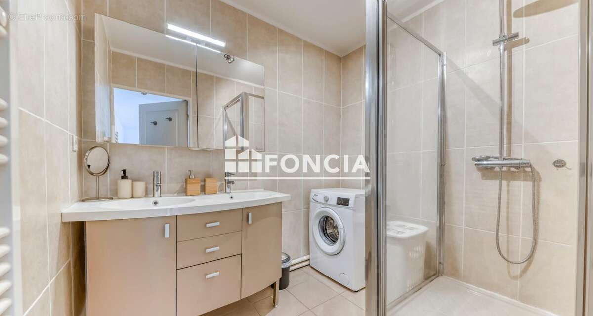 Appartement à VAULX-EN-VELIN