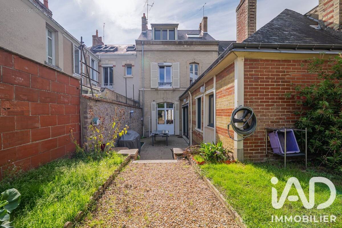 Photo 1 - Maison à LE MANS