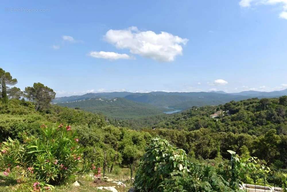 Maison à MONTAUROUX