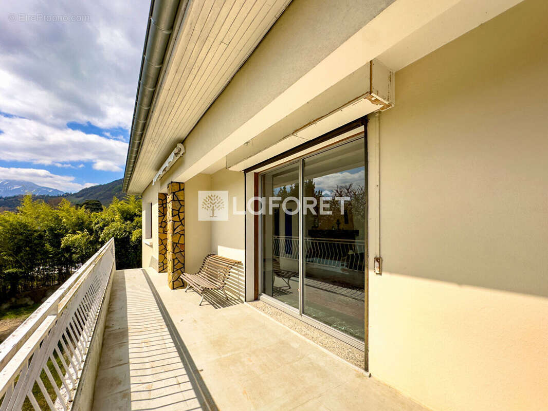 Maison à LA TRONCHE