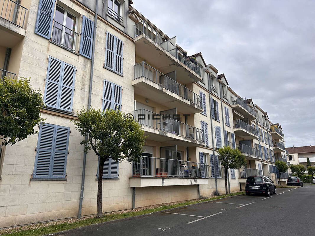 Appartement T3 avec terrasse et parking - Résidence recherchée - photo 5