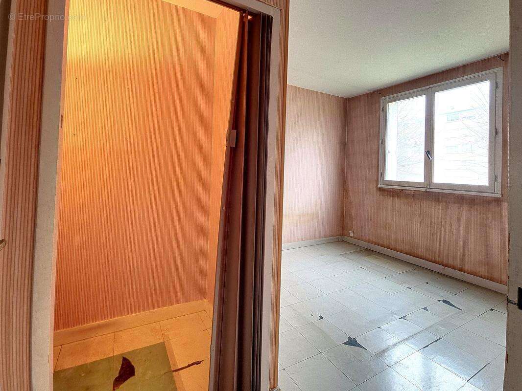 Appartement à CHENOVE