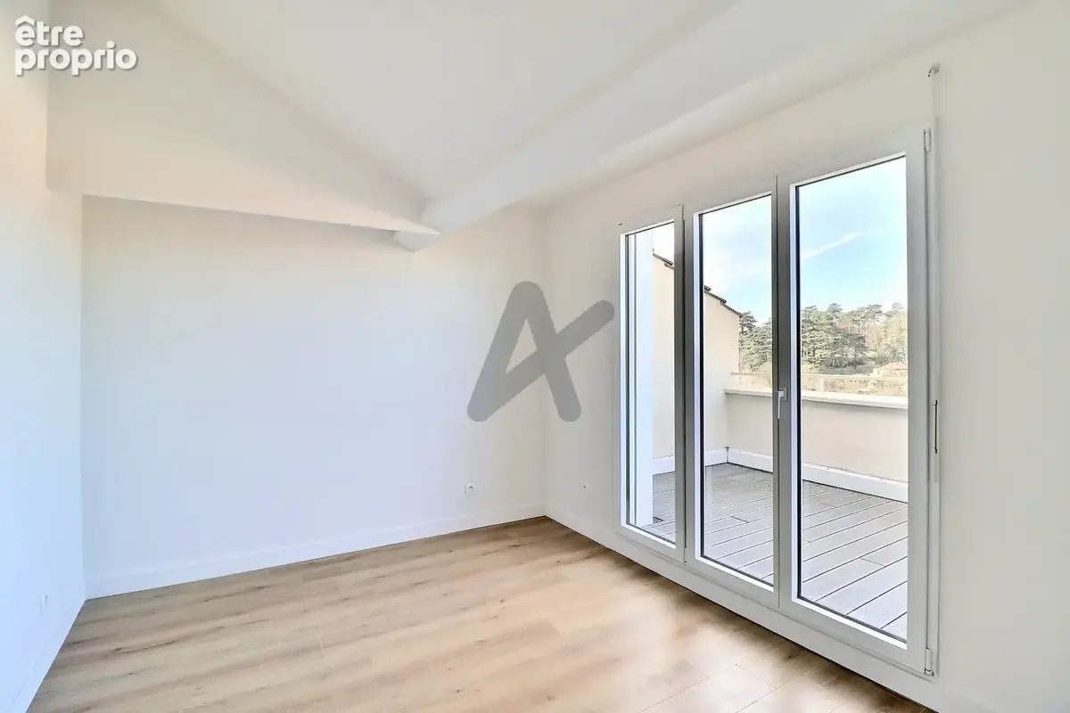 Tassin-la-demi-lune   duplex 107 m2   dernier étage - photo 5