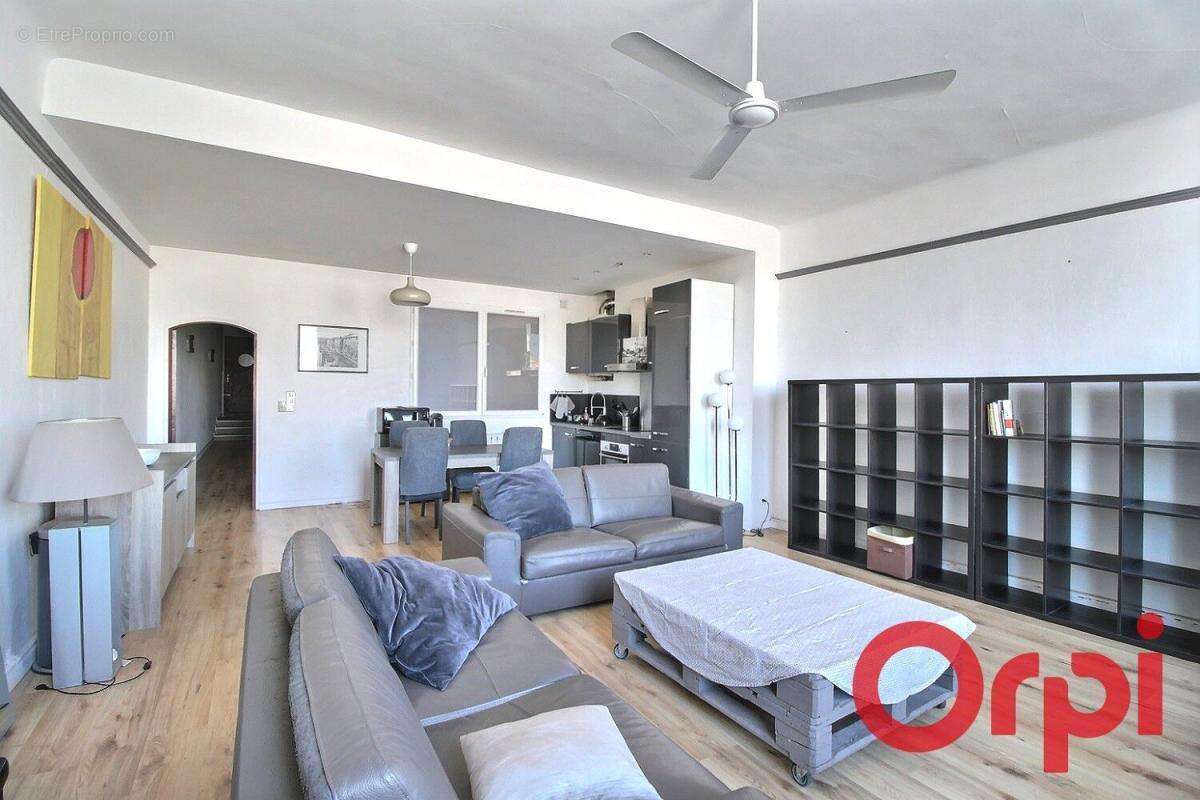 Appartement à MARSEILLE-7E