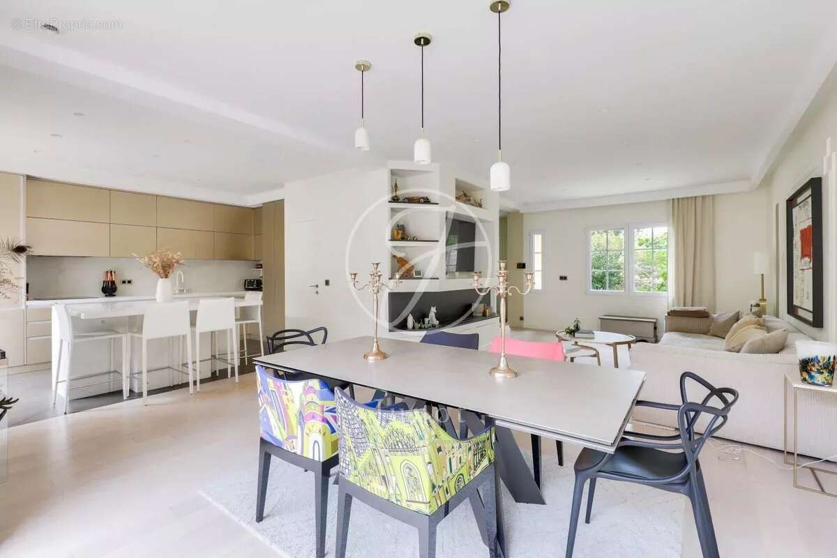 Maison à LE VESINET