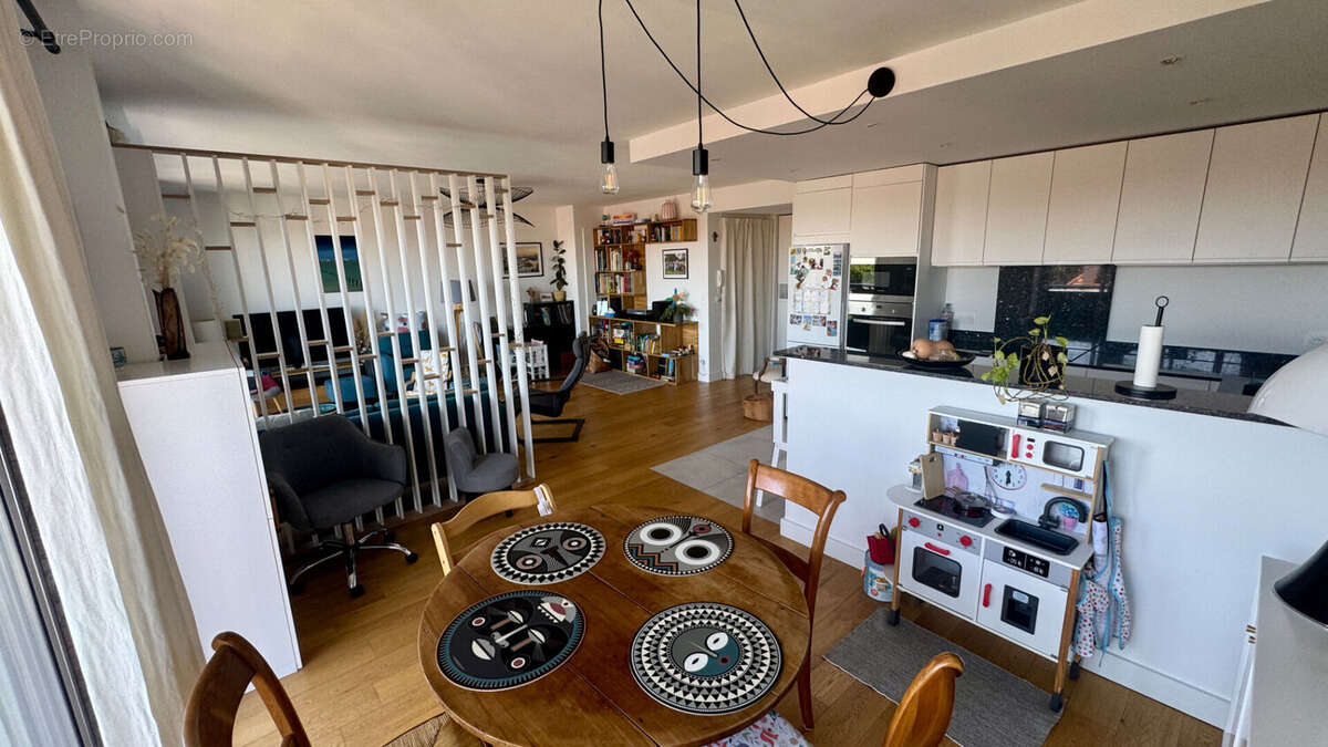 Appartement à ENGHIEN-LES-BAINS