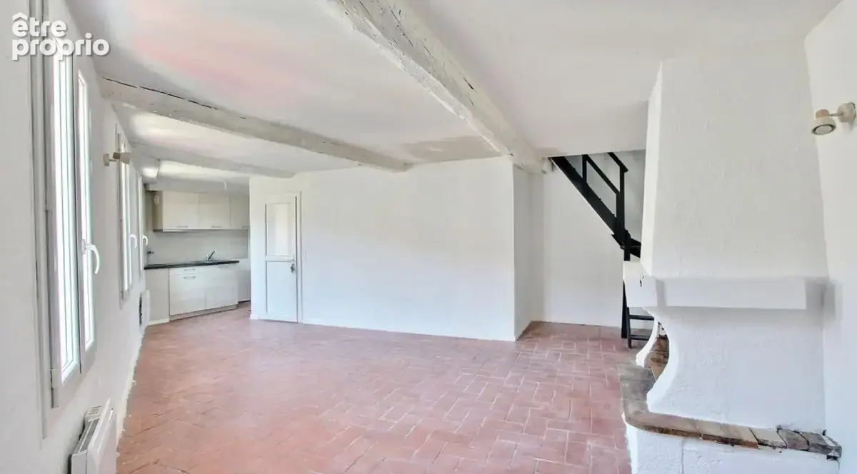 Appartement duplex au coeur du village du Luc-en-Provence + Cave - photo 2