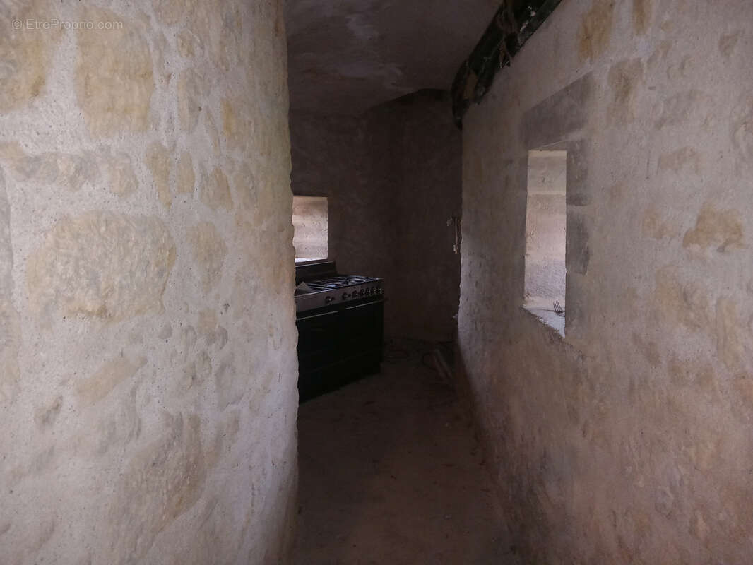 Maison à MONTIGNY-SUR-CANNE
