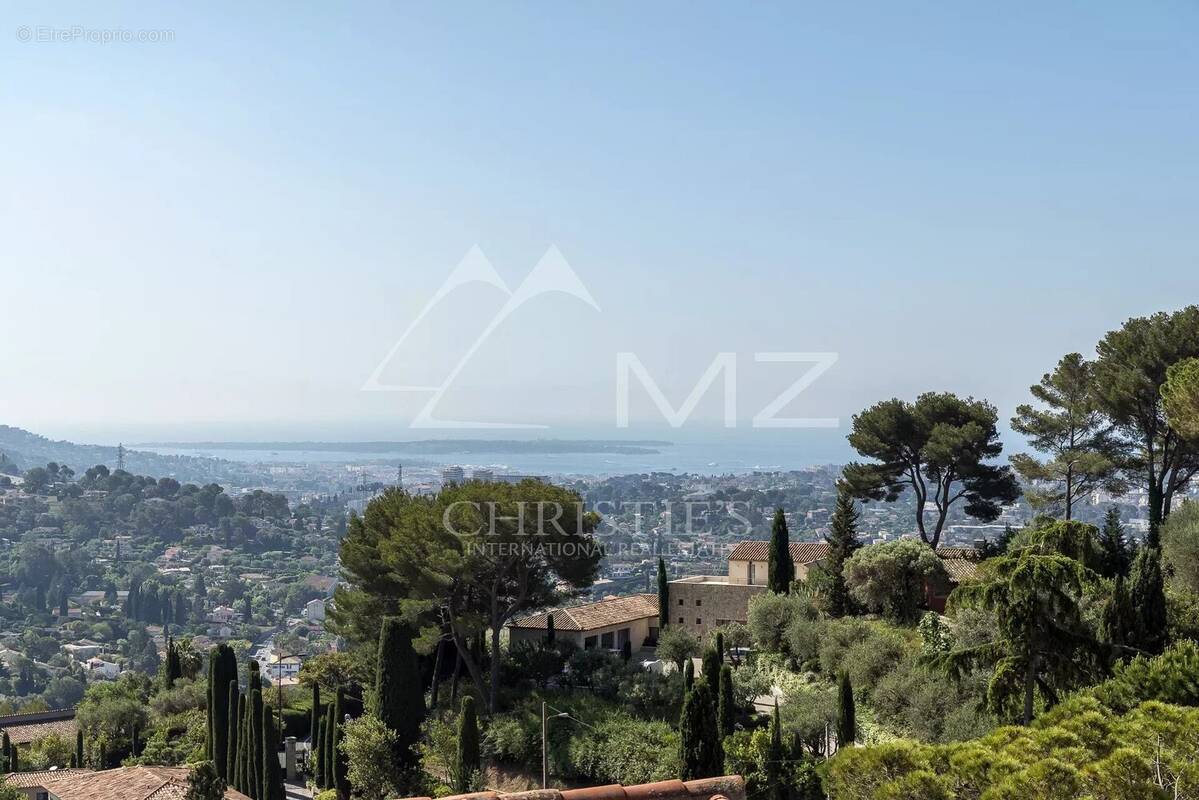 Maison à MOUGINS