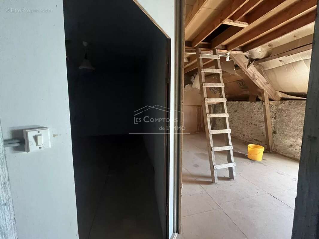 Maison à LA CHAPELLE-LAUNAY