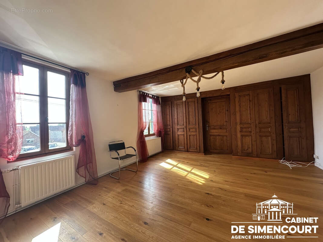 Maison à SAINT-SAUFLIEU