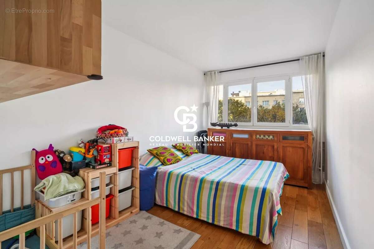 Appartement à PARIS-19E