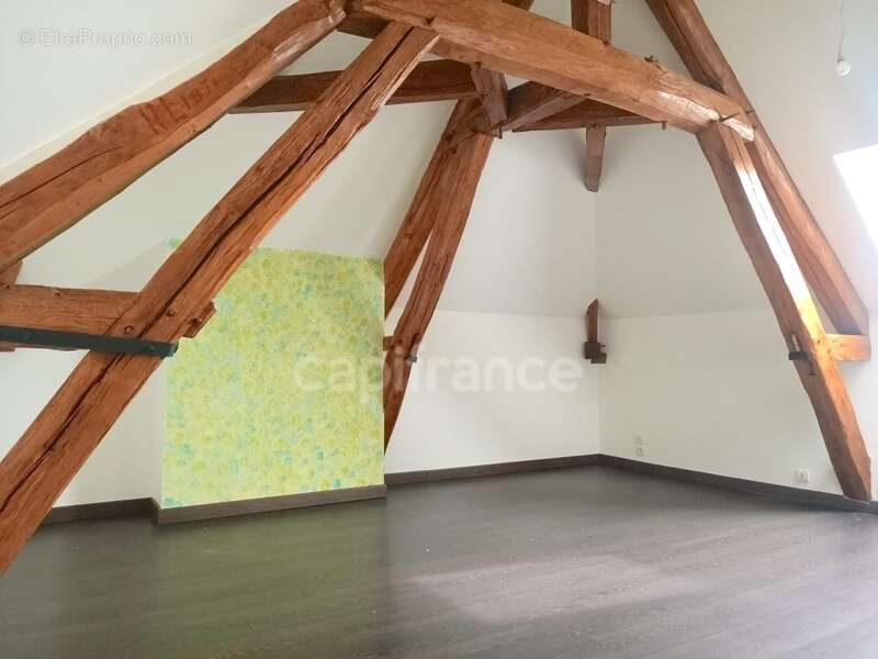 Maison à THORIGNY-SUR-OREUSE