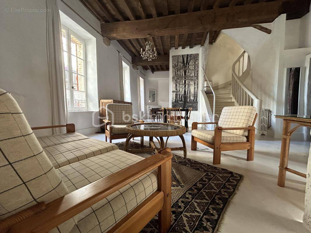 Maison à JOIGNY