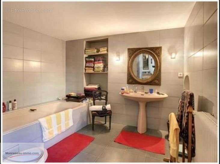 Maison à BAGNOLS-SUR-CEZE