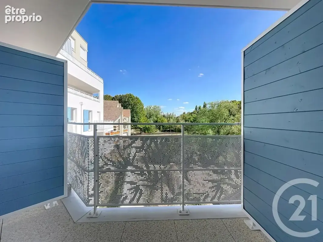 Appartement 1 pièce 27 m² à vendre à Savigny-Le-Temple (77176) - photo 2