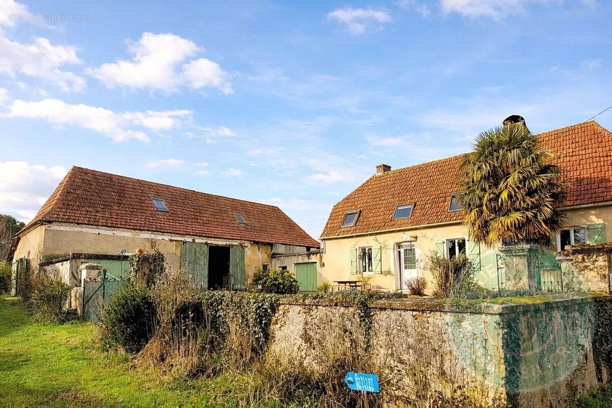 Maison à LEMBEYE