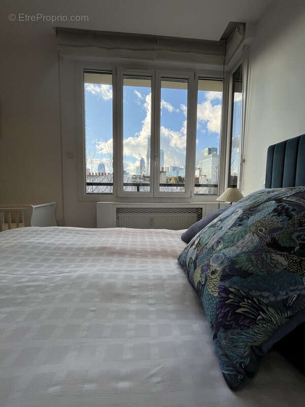 Appartement à NEUILLY-SUR-SEINE