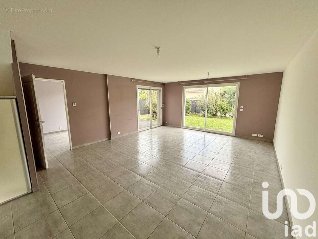 Photo 2 - Maison à MONTOISON